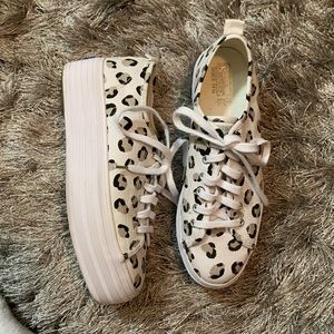 Platform dream foam leopard print keds